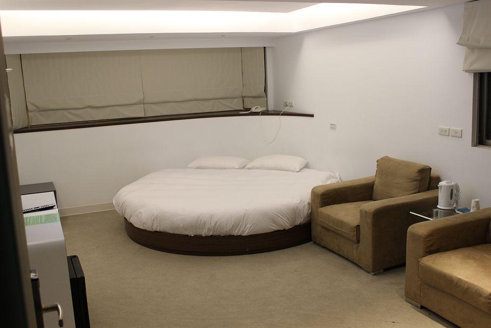 Ximen 135 House Hotel Taipei Exterior photo