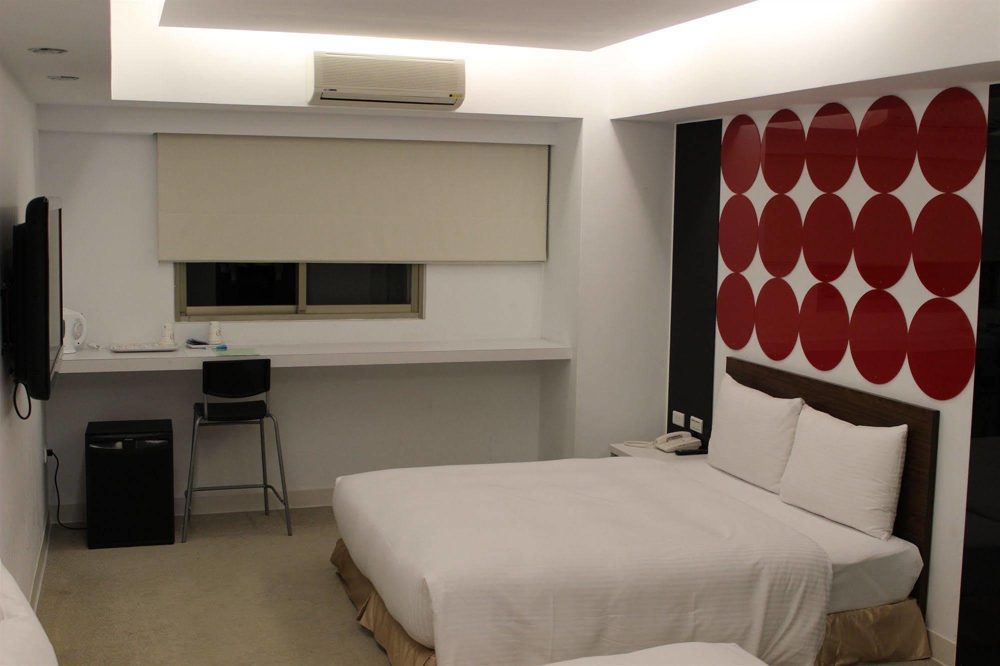 Ximen 135 House Hotel Taipei Exterior photo